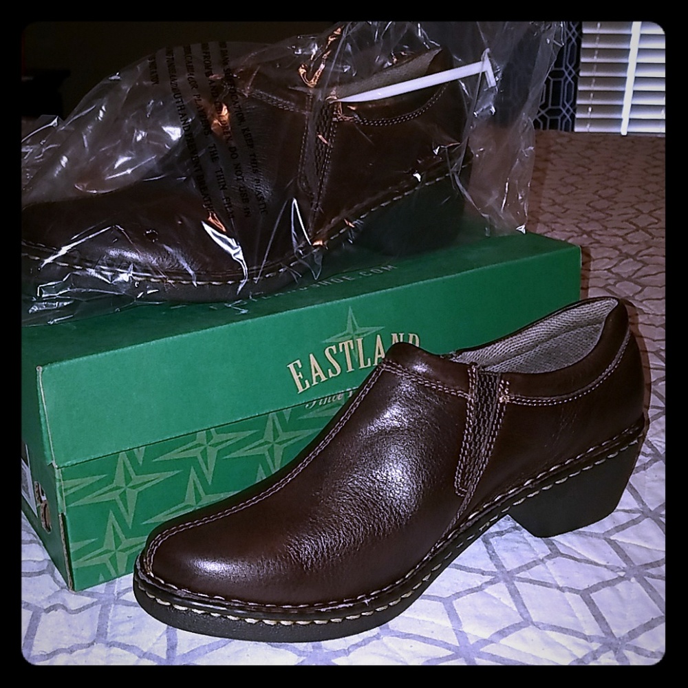 Eastland Amore Women's Clogs